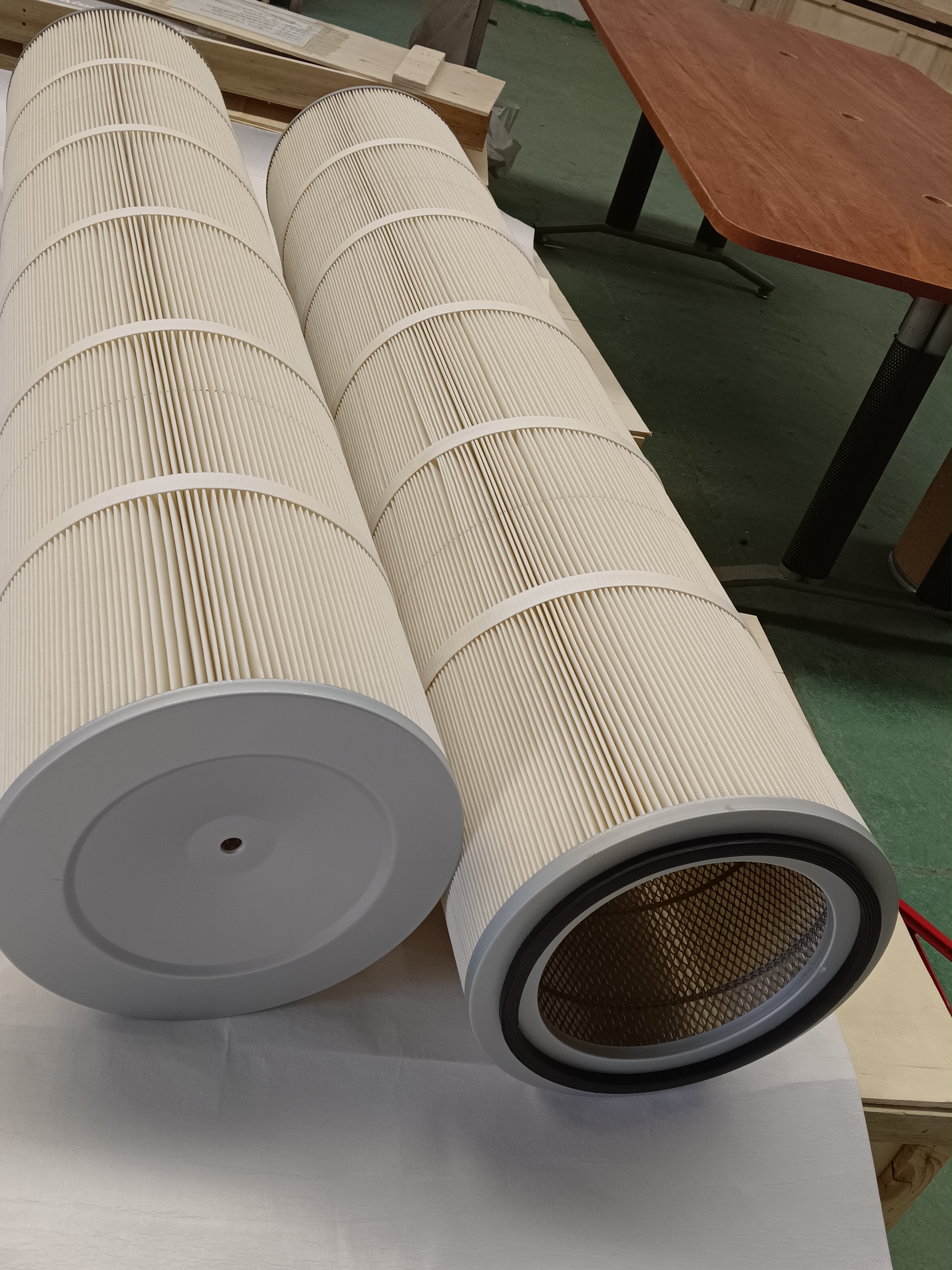 反吹聚酯覆膜空氣濾芯 銳凱過(guò)濾